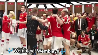 🔥! Man United stars crazy dance chant celebrations in dressing room,see how Antony,Casemiro EFL cup