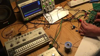 S-CAT Filter/Phazer processing the Roland TB-303