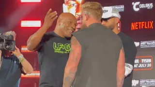 MIKE TYSON & JAKE PAUL FACE-OFF FOR FIRST TIME EVER! TYSON TREATS PAUL LIKE A JOKE & WALKS OFF