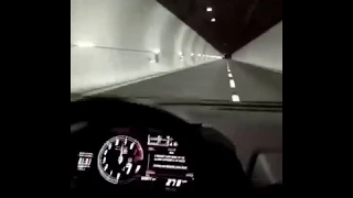 Девушка на Lamborghini прокатилась по Сочи со скоростью 300 км/ч