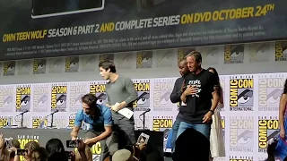 Teen Wolf Panel Comic Con 2017 - Dylan O'Brien and Tyler Posey Signing Autographs