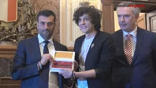 Ermal Meta: chiavi della Città e aneddoto in dialetto barese - MediaReport