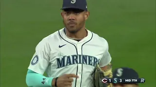 Julio Rodríguez Throws Out Elly De La Cruz at Third Base, Saves a Run