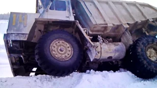 Truck crashes, truck accident compilation Part 11
