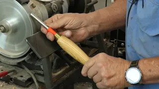 Free Hand Sharpening--Woodturning Tools with Sam Angelo