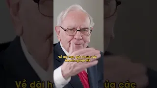 CHIẾN LƯỢC ĐẦU TƯ THỜI KHỦNG HOẢNG của TỶ PHÚ WARREN BUFFETT #shorts