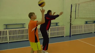 Volleyball training. Young men. Exercise from and to. Full version