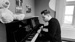 Nobody knows you when you're down and out (Eric Clapton) stride piano cover by Ondra Kriz