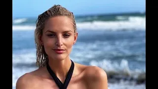 ✅  Slovenská topmodelka Michaela Kociánová: Šťastný zajíček s dlouhýma nohama!