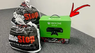 There's Something INSIDE this BOX!!!? GameStop Dumpster Diving!!