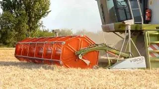 Claas Lexion 580 & V900 with Laser Pilot - Harvest 2010