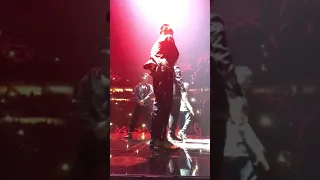 Justin Timberlake Suit and Tie live Front Row Philadelphia 6/2