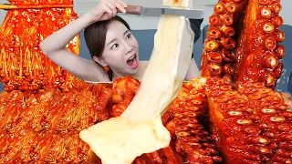 [Mukbang ASMR] Raclette cheese falls🧀 Giant octopus tentacles Small Octopus 🐙 Eatingshow Ssoyoung