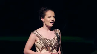 Amira Willighagen - I'll walk with God