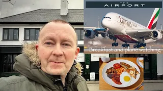 Manchester Airport BREAKFAST at the Airport Pub and plane watching