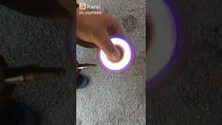 Girando hand spinner até explodir