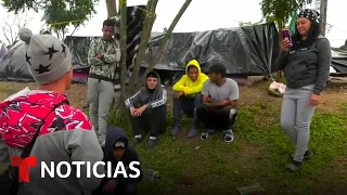 Migrantes lamentan que se haya frenado el fin del Título 42 | Noticias Telemundo