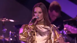 Natalia Szroeder  z dużą dawka energii w utworze "Be The One"! [Warszawa Stolica Sylwestra 2019]