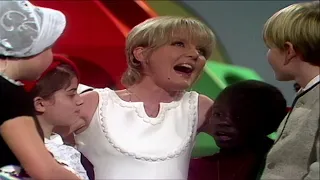 Petula Clark "Fill The World With Love" on The Ed Sullivan Show