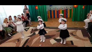 Танец на 9 мая  "Катюша" младшая группа