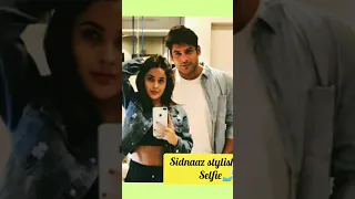 sidnaaz stylish selfie pose 💞💞#viral 🔥🔥🔥|| cute love story💞💞|| shorts || subscribe🙏 o