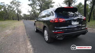 2016 Porsche Cayenne Diesel 0-100km/h & engine sound