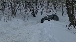 touareg v8  in deep snow