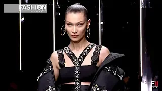 VERSACE Fall 2019 2020 Menswear Milan - Fashion Channel