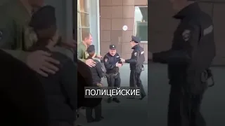 Емельяненко ПОМОЧИЛСЯ под дверь: ПОЛИЦИЯ с ним сфоткалась