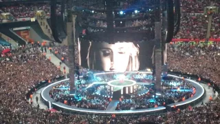 7. Adele Wembley 28-6-17 Finale - WATER UNDER THE BRIDGE