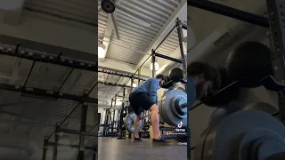 Eccentric Sumo Deadlift