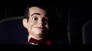 Trailer Goosebumps 2015 HDRip XviD AC3 EVO