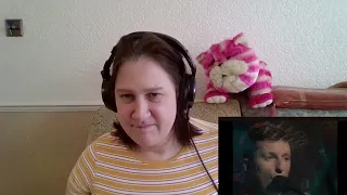 THOUGHT PROVOKING! Billy Bragg - Between the wars (First reaction)