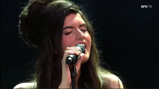 Angelina Jordan on “Festivalsommer” at NRK TV the 6th of August, 2022