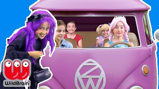 Princesses Go On Summer Holiday ☀️🍉 - Princesses In Real Life | Kiddyzuzaa Jr - WildBrain