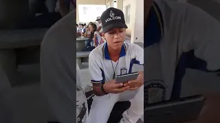 esse menino arrasou cantando na escola
