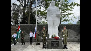 В селе Кындыг торжественно открыли после реставрации памятник павшим в Великой Отечественной войне.