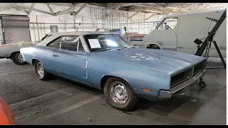 FAMILY TIES: 1969 HEMI CHARGER R/T 4-SPEED NUMBERS MATCHING B5 BLUE FIRE METALLIC