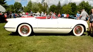 A 1954 CHEVY CORVETTE - OMG !