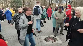 "И на губах Помада"... звучит на танцполе в Гомеле...26.03.2023года.