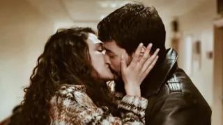 Bu sahne da çok Farklı bir tutku var🔥hem duygusal hemde etkileyici bir kiss oldu🥺🙈😍