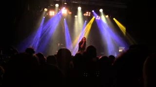 Paperi T (live) - Sä jätät jäljen @ Malarian pelko levyjulkkarit, Tavastia 17.4.2015