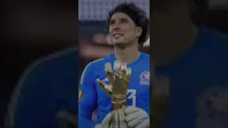 Ochoa’s golden glove 🧤 🏆