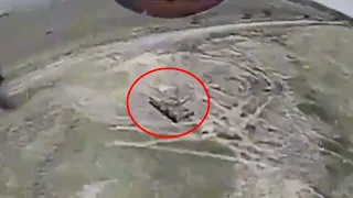 Three FPV Drones Hit Russian T-80 Tank