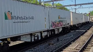 SNCF BB 37003 mit Akiem 37027 im Schlepp,  Basel SNCF,  10.05.24