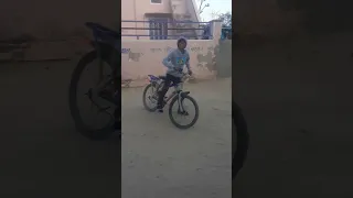 cycle stunt 😯😯😯ek like to banta h es stunt ke liya