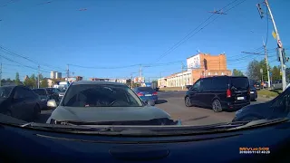 Лобовое столкновение автомобилей в центре Тулы попало на видео