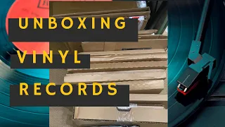 Unboxing 18 Vinyl Records | Epic Mail Haul!!