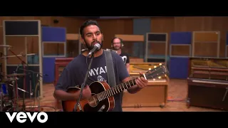 Himesh Patel, Lily James - I Want To Hold Your Hand (Tracks On The Tracks Sessions)