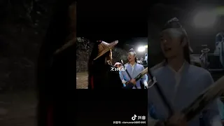 [博君一肖] 陈情令花絮 王一博让肖战吻他一下😘